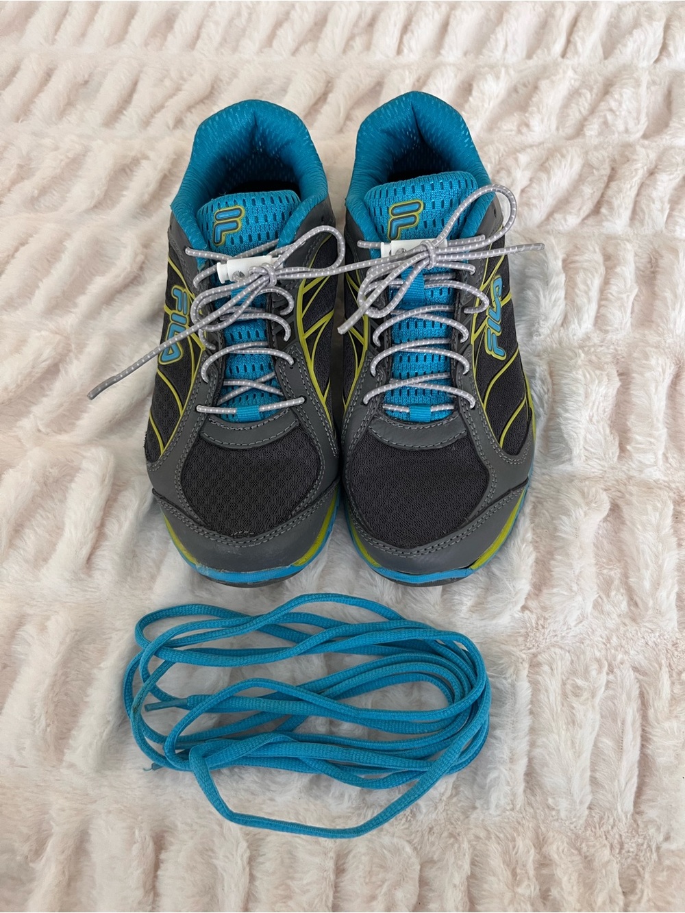 FILA CoolMax Grey & Blue Running Shoes Women's w/ Extra Blue Laces Size 7